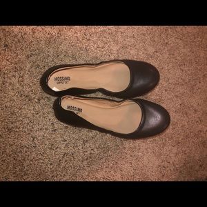 Target Mossimo Flats.   Black and Tan